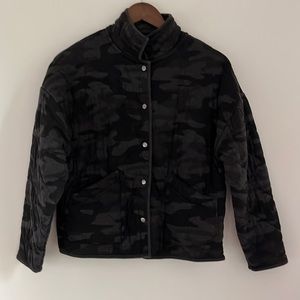 Women’s Z Supply XS Quilted Gray Camouflage Jacket